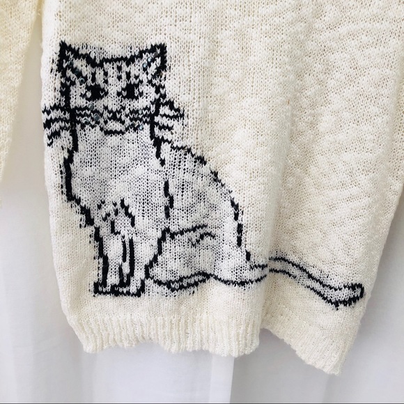 Love By Design lightweight cream cat sweater M - Picture 3 of 7
